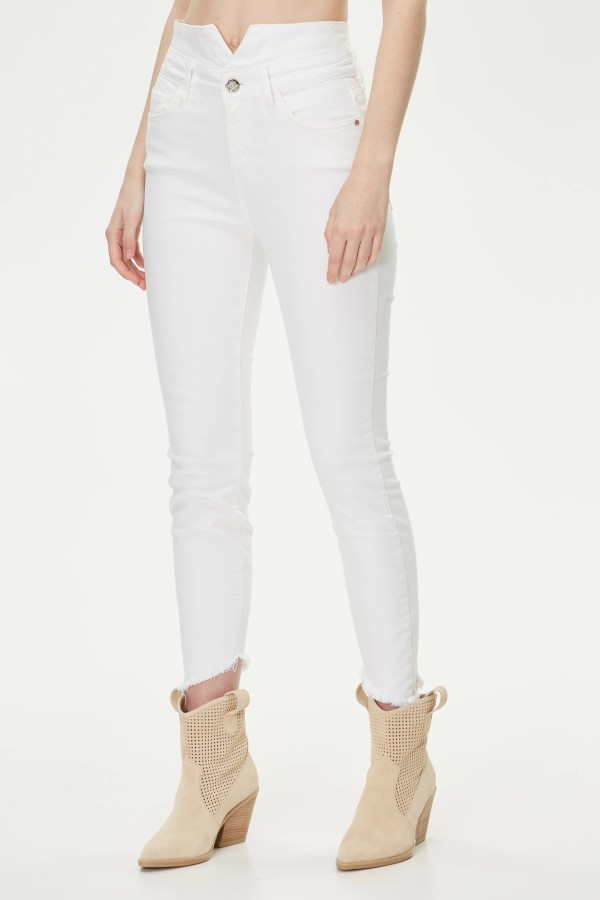 Jeans Selena Blanco. Pantalones / Shorts BSB. Tallas: 27, 28, 29, 26 | Bambalinas