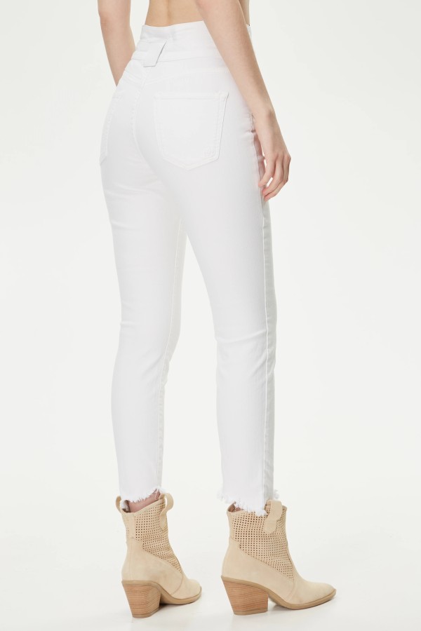 Jeans Selena Blanco. Pantalones / Shorts BSB. Tallas: 27, 28, 29, 26 | Bambalinas
