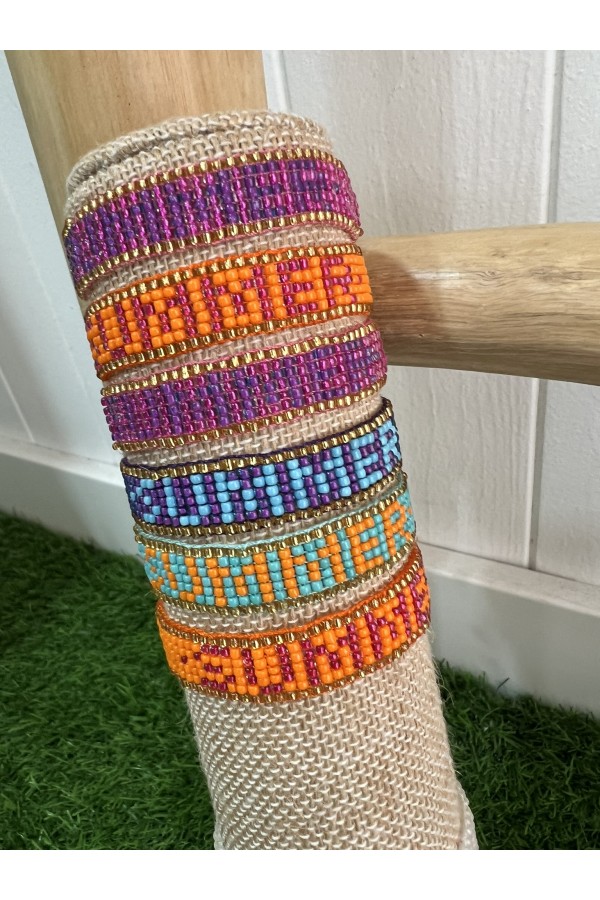 Pulseras Summer. Bisuteria. Color: fucsia, morado, azul cielo, naranja |