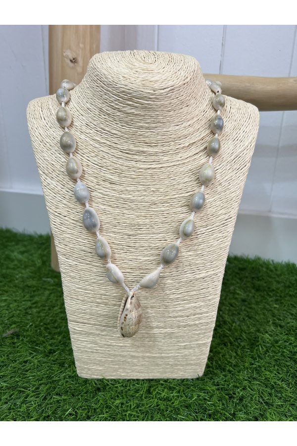 Collar Conchas Largo. Bisuteria.  | Bambalinas Closet