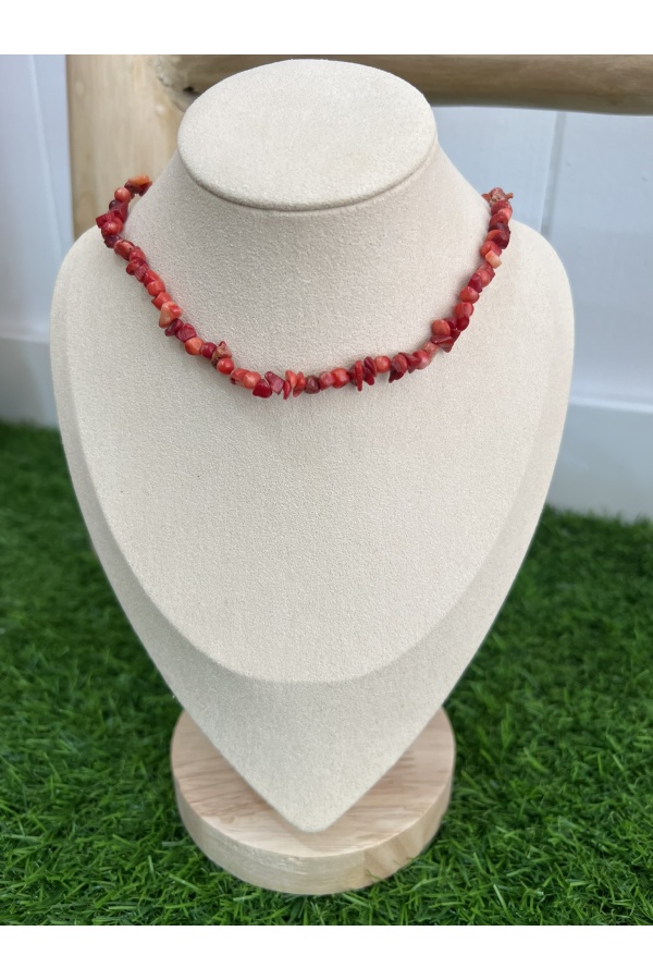 Gargantilla Corales. Bisuteria. Color: blanco, turquesa, azul marino, rojo |