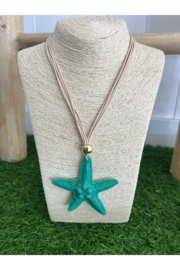 Collar Coral De Mar Verde. Bisuteria.  | Bambalinas Closet