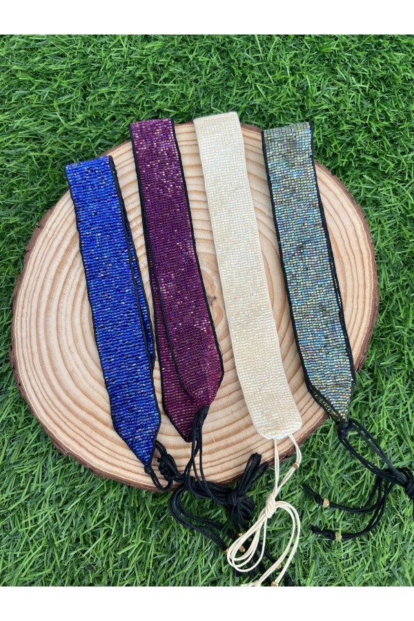 Choker Dubai. Bisuteria. Color: marfil, negro, dorado, azul klein, buganvilla