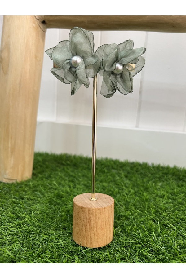 Pendientes Flor Perla. Bisuteria. Color: verde kaki, salmon, azul klein |