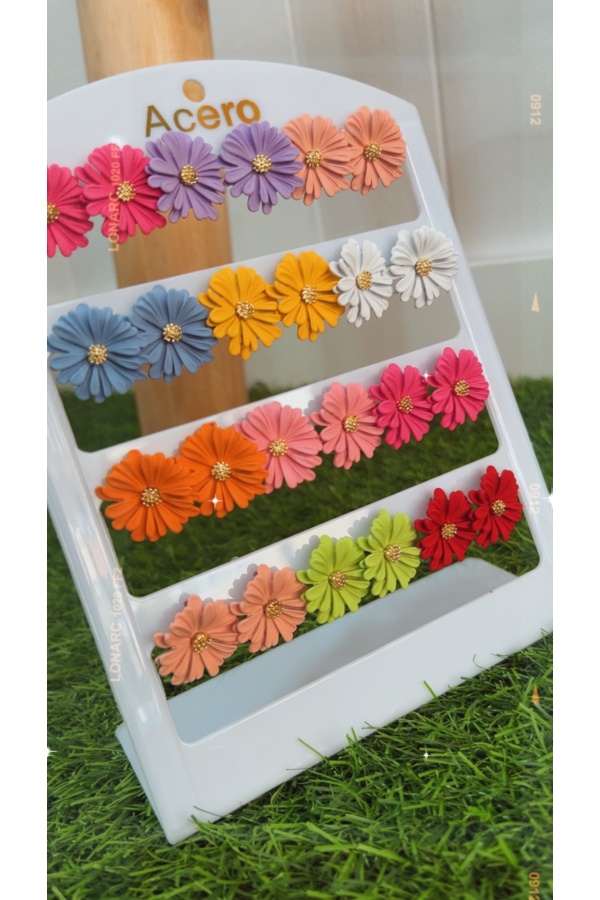 Pendientes Margarita. Bisuteria. Color: fucsia, lila, rosa, salmon, denim claro