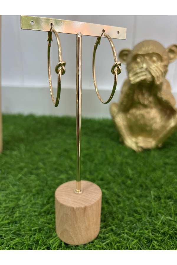 Pendientes Aro Nudo Dorado. Bisuteria.  | Bambalinas Closet