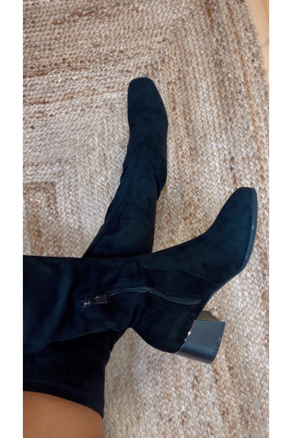 Bota Mosquetera Negra. Botas Altas. Tallas: 36, 37, 38, 39, 40, 41 | Bambalinas