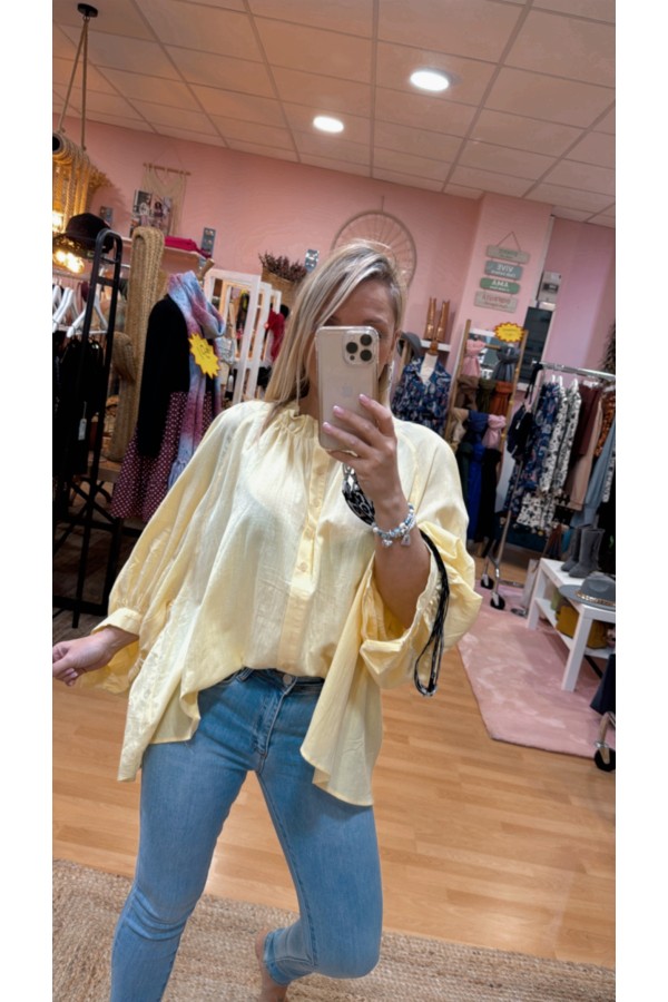 Blusa Denia. Camisas / Tops/Chalecos. Color: orquidea, amarillo pastel, verde