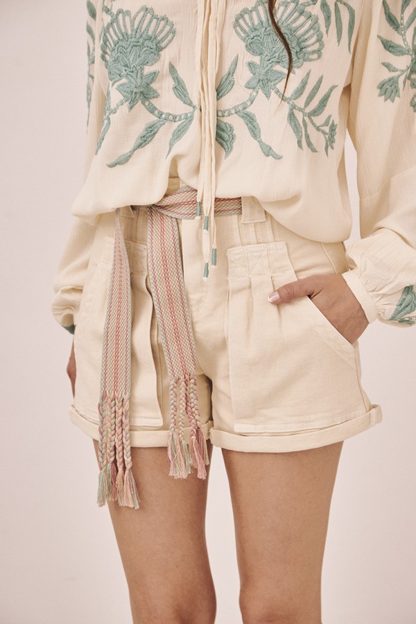 Short Nandini. Partes de abajo NÜD Y NKN. Tallas: 38, 40, 36 | Bambalinas Closet