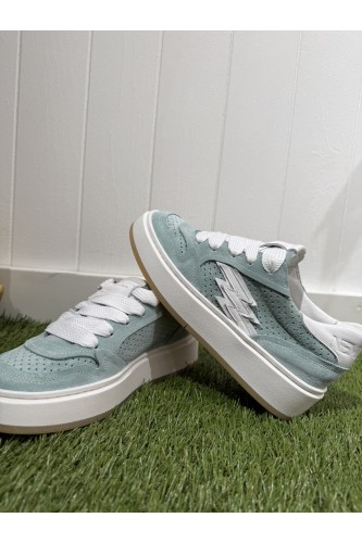 Deportiva Menta. Deportivas. Tallas: 35, 36, 37, 38, 39, 40 | Bambalinas Closet