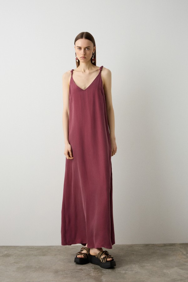 Vestido Creta. Vestidos BSB. Color: azul klein, vino; Tallas: xs, s, m |