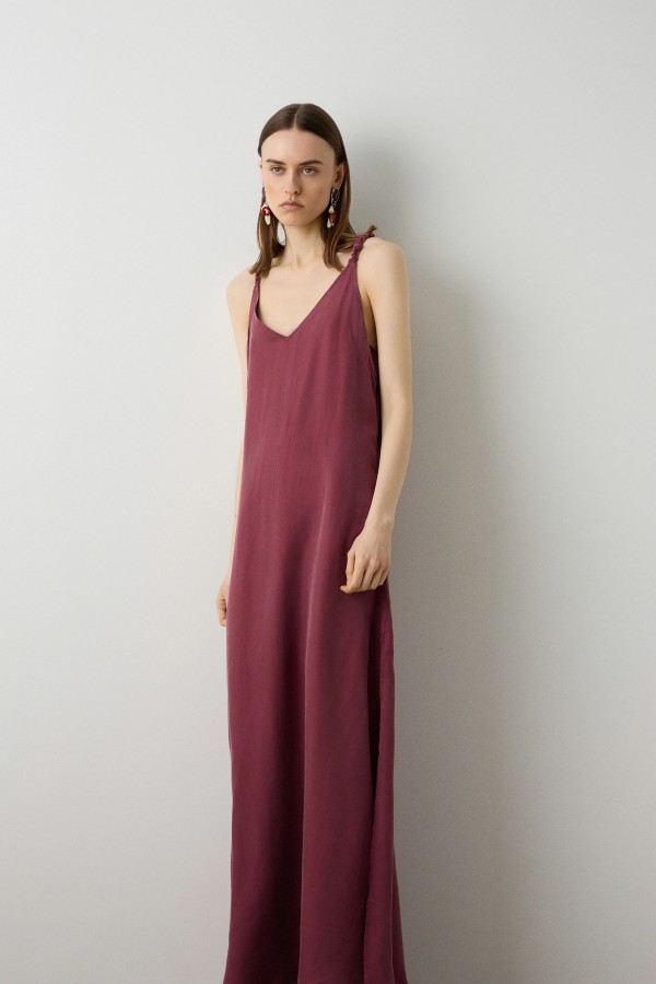 Vestido Creta. Vestidos BSB. Color: azul klein, vino; Tallas: xs, s, m |