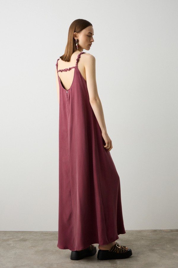 Vestido Creta. Vestidos BSB. Color: azul klein, vino; Tallas: xs, s, m |