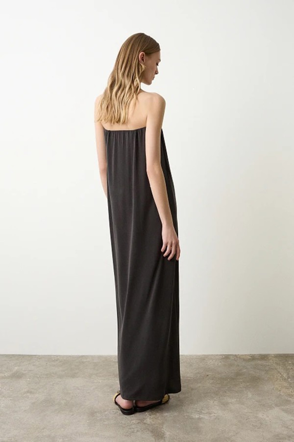 Vestido Chloe Cadena. Outlet. Color: rojo, negro, maquillaje; Tallas: xs, s, m, l