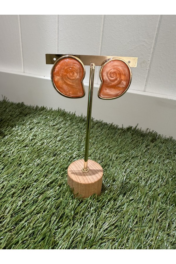 Pendientes Caracola Naranja. Bisuteria.  | Bambalinas Closet