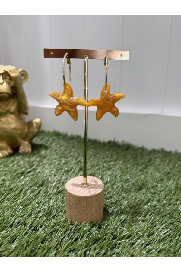 Pendiente Estrellita Mar Mostaza. Bisuteria.  | Bambalinas Closet
