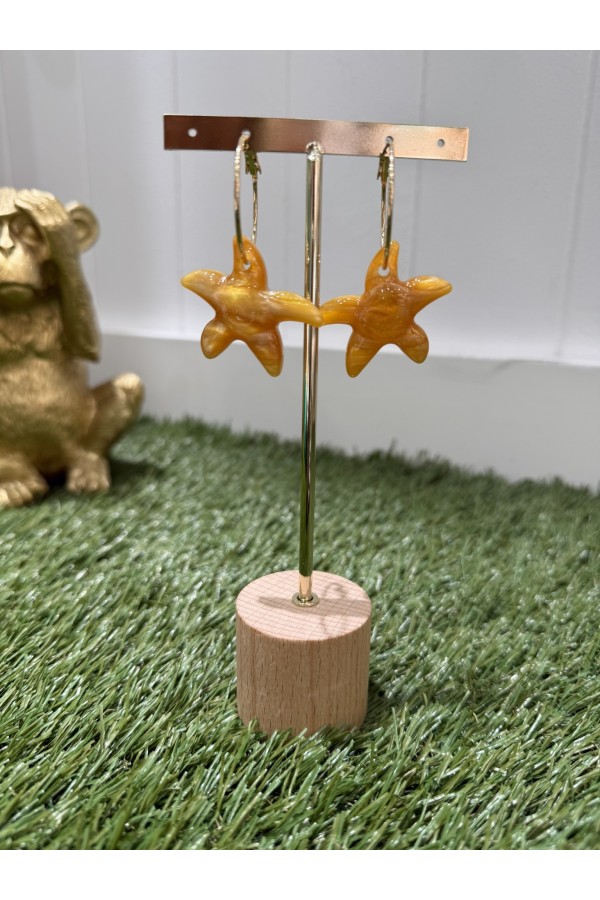 Pendiente Estrellita Mar Mostaza. Bisuteria.  | Bambalinas Closet