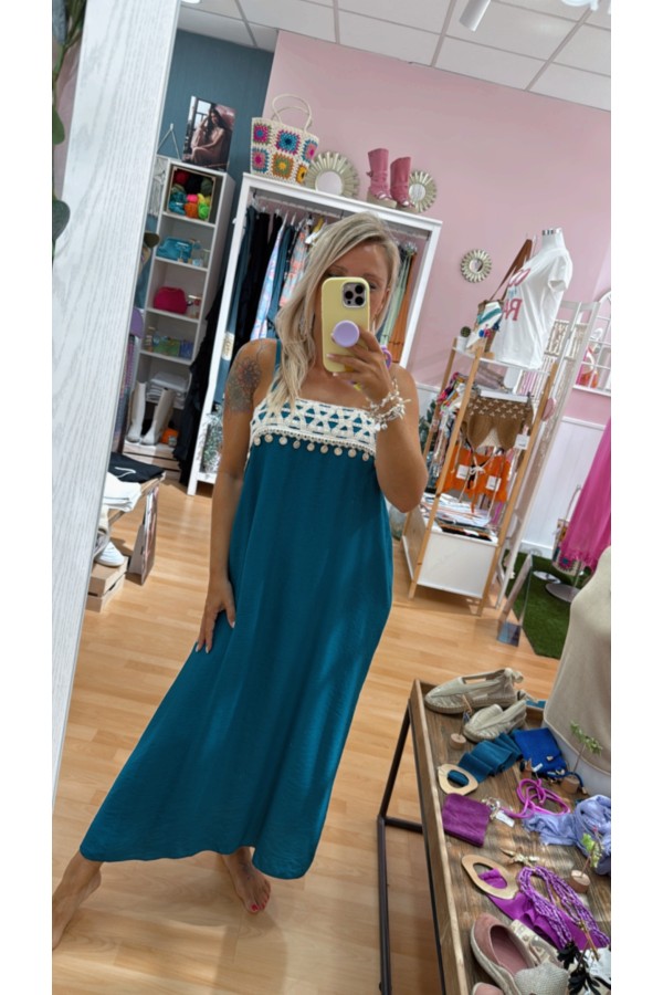 Vestido Macarena. Vestidos. Color: verde kaki, vino, verde oceano, blanco;