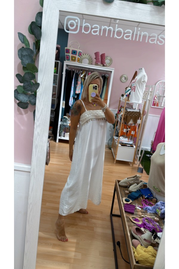 Vestido Macarena. Vestidos. Color: verde kaki, vino, verde oceano, blanco;