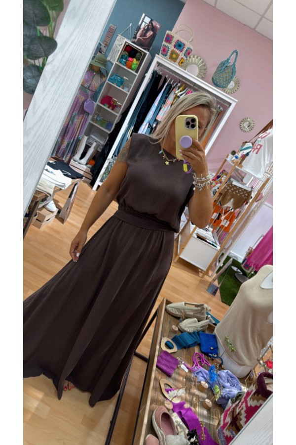 Conjunto Mariela. Monos / Conjuntos. Color: negro, blanco roto, marron chocolate