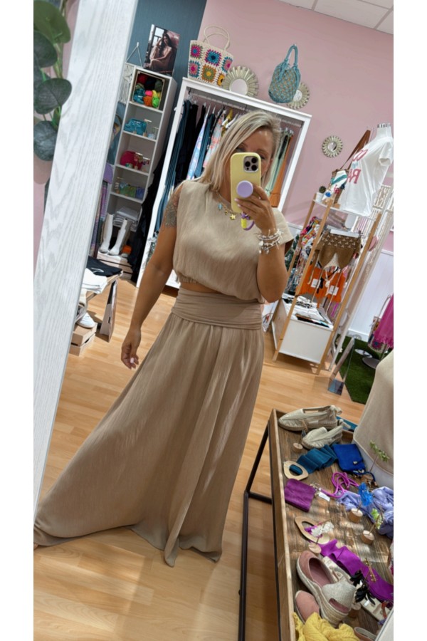 Conjunto Mariela. Monos / Conjuntos. Color: negro, blanco roto, marron chocolate