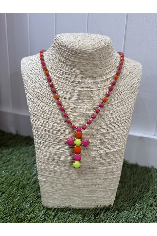 Collar Cruz Rosa Fluor. Bisuteria.  | Bambalinas Closet
