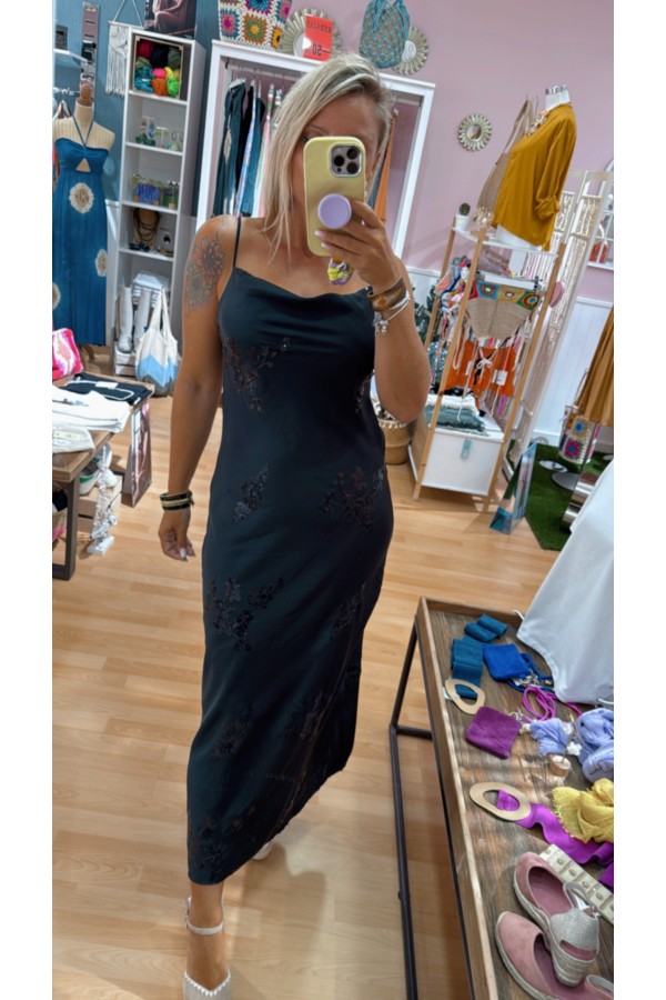 Vestido Paris. Vestidos. Color: verde kaki, negro; Tallas: talla unica |