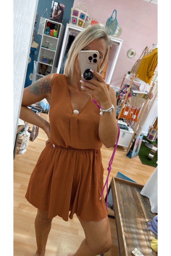 Conjunto Javea. Monos / Conjuntos. Color: negro, marron chocolate, terracota