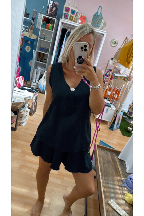 Conjunto Javea. Monos / Conjuntos. Color: negro, marron chocolate, terracota