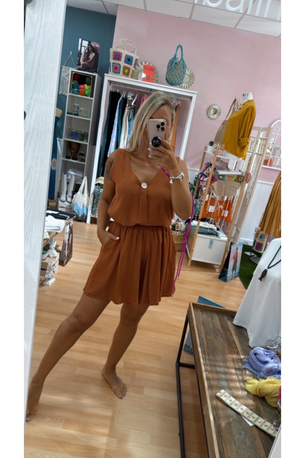 Conjunto Javea. Monos / Conjuntos. Color: negro, marron chocolate, terracota