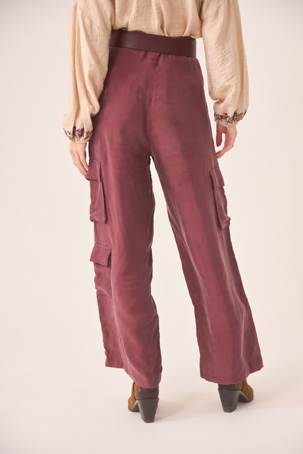 Pantalon Centauro. Partes de abajo NÜD Y NKN.  | Bambalinas Closet