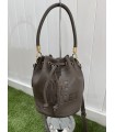 Bombonera Bucket. Bolsos. Color: camel, taupe, burdeos, negro | Bambalinas Closet