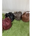 Bombonera Bucket. Bolsos. Color: camel, taupe, burdeos, negro | Bambalinas Closet