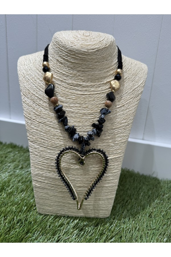 Collar Corazon Piedras. Bisuteria.  | Bambalinas Closet