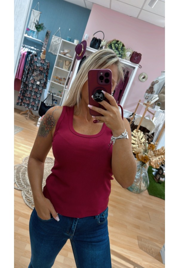 Top Wiya. Camisas / Tops/Chalecos. Color: crudo, burdeos, marron chocolate