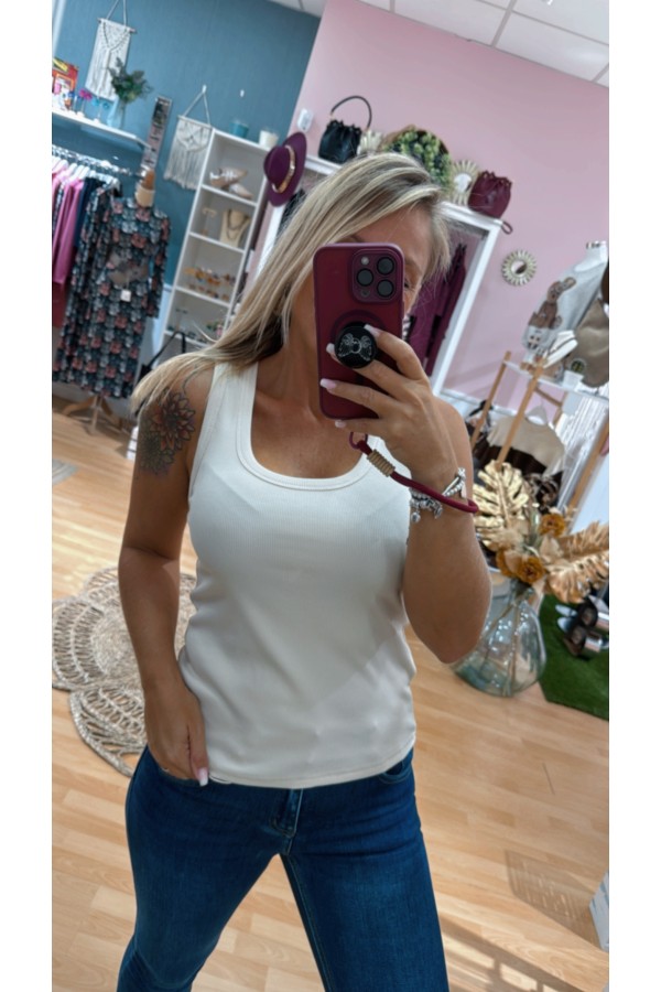 Top Wiya. Camisas / Tops/Chalecos. Color: crudo, burdeos, marron chocolate