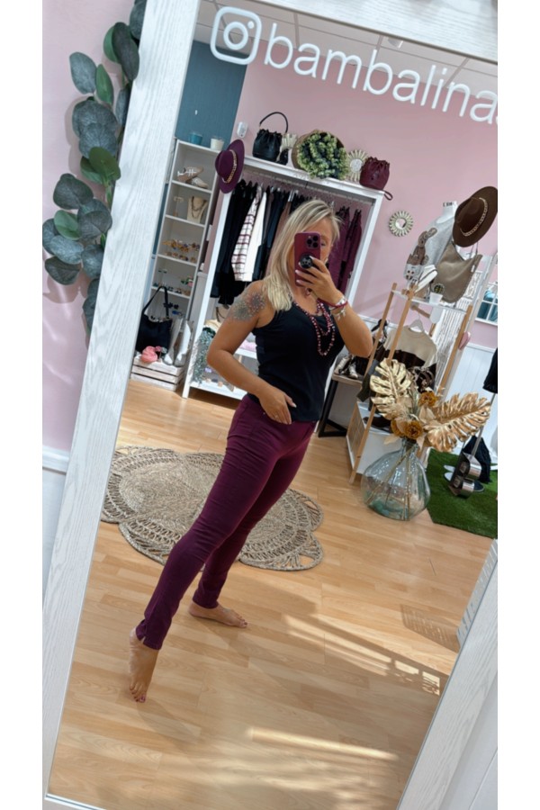 Pantalon Burdeos. Pantalones / Shorts. Tallas: 34, 36, 38, 40, 42 | Bambalinas