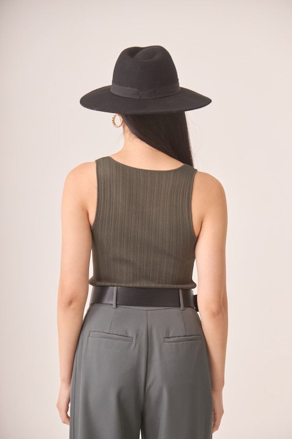 Top Cacia Kaki. Inicio.  | Bambalinas Closet