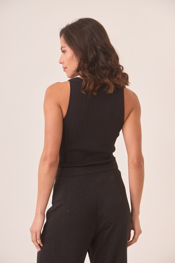 Top Cacia Negro. Partes de arriba NÜD & NKN.  | Bambalinas Closet