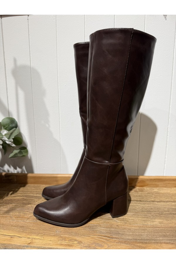 Botas Manhattan Chocolate. Botas Altas. Tallas: 36, 37, 38, 39, 40, 41 |