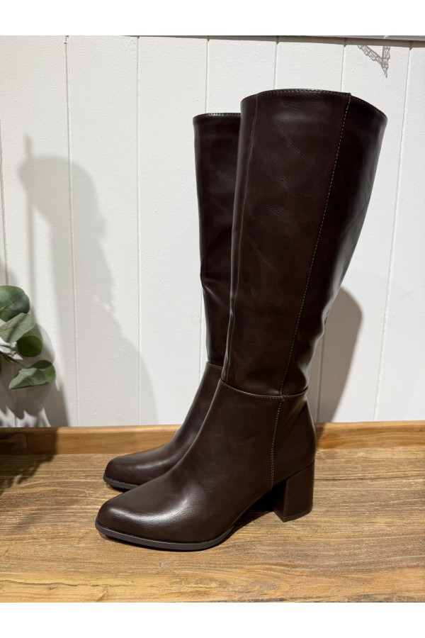 Botas Manhattan Chocolate. Botas Altas. Tallas: 36, 37, 38, 39, 40, 41 |