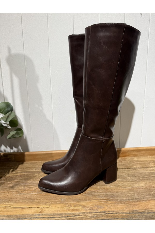Botas Manhattan Chocolate. Botas Altas. Tallas: 36, 37, 38, 39, 40, 41 |
