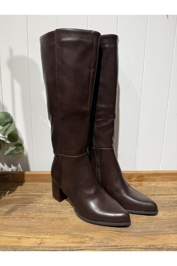 Botas Manhattan Chocolate. Botas Altas. Tallas: 36, 37, 38, 39, 40, 41 |