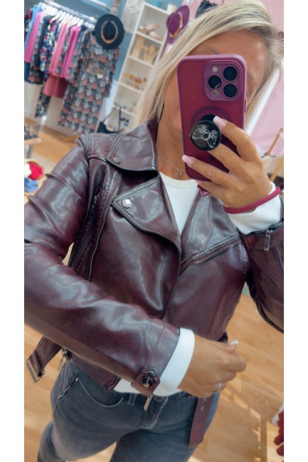 Biker Knucles. Prenda exterior. Color: granate; Tallas: m, l, s | Bambalinas