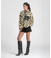 Chaqueta Animal Print. Prenda exterior. Color: camel, blanco; Tallas: s/m, xs/s |