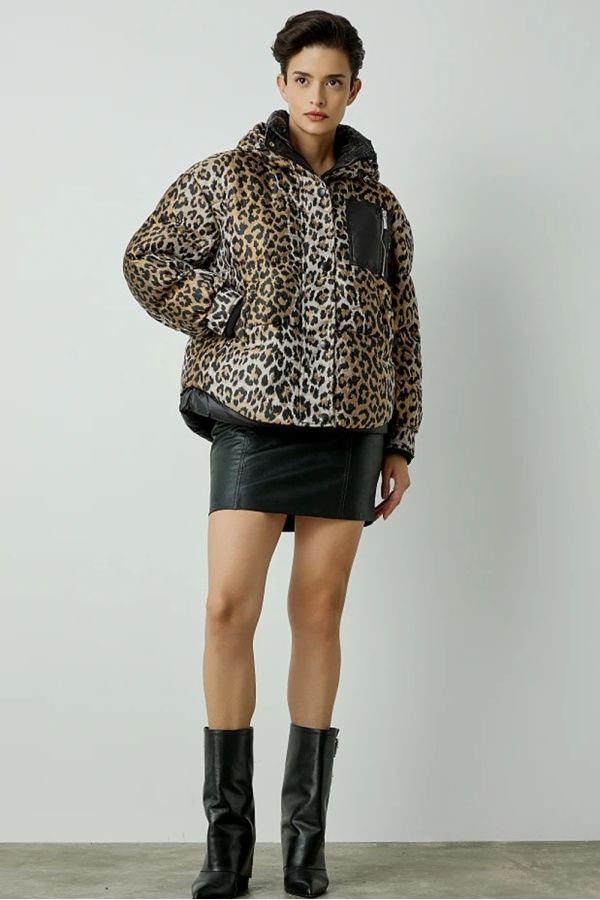 Anorak Leopardo. Prenda Exterior BSB. Tallas: s, xs | Bambalinas Closet
