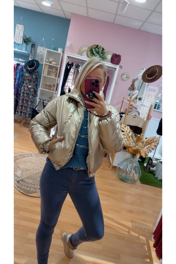 Anorak Ioana. Prenda exterior. Tallas: m, l, s | Bambalinas Closet