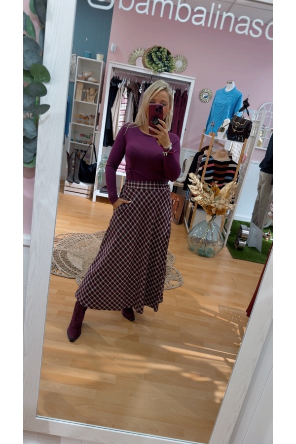 Camiseta Nudo. Inicio. Color: granate, marron chocolate; Tallas: talla unica |