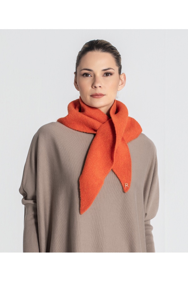 Bandana Punto. Pañuelos /Bufandas. Color: negro, crudo, naranja, azul cielo