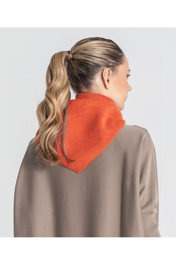 Bandana Punto. Pañuelos /Bufandas. Color: negro, crudo, naranja, azul cielo